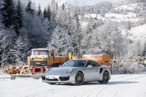 Porsche 911 Turbo S Prova su Strada 2017 - 24