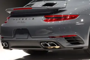 Porsche 911 Turbo S - Salone di Detroit 2016 - 6