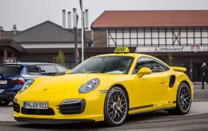 Porsche 911 Turbo S - Taxi