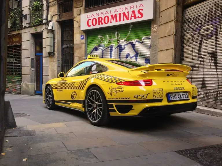 Porsche 911 Turbo S - Taxi - 15