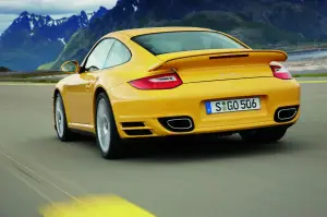 Porsche 911 Turbo - 6