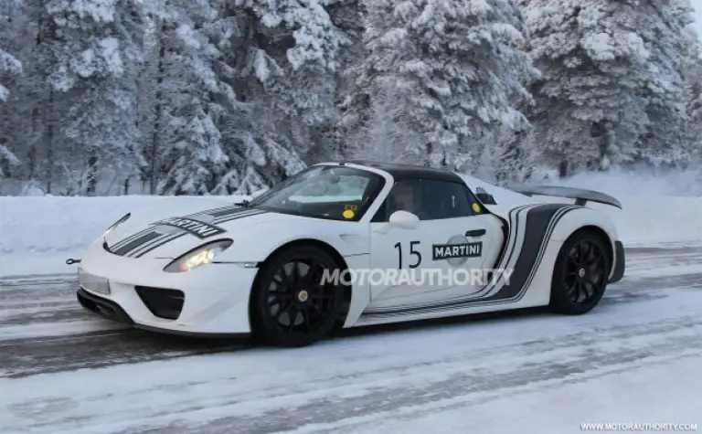 Porsche 918 Spyder 2014 - foto spia - 1