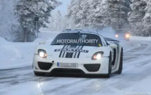 Porsche 918 Spyder 2014 - foto spia - 2