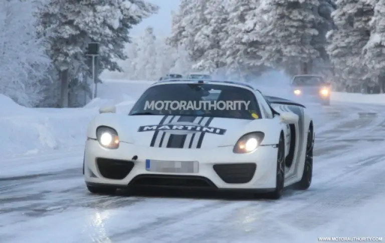 Porsche 918 Spyder 2014 - foto spia - 2