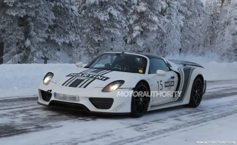 Porsche 918 Spyder 2014 - foto spia - 5