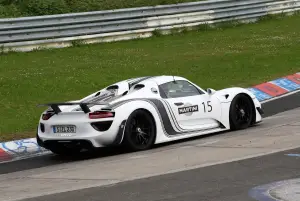 Porsche 918 Spyder con livrea Martini - 5