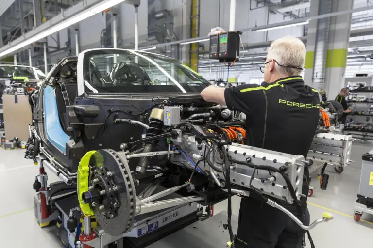 Porsche 918 Spyder - Costruzione - 2