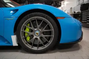 Porsche 918 Spyder in Riviera Blue con Weissach Package - 3