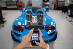 Porsche 918 Spyder in Riviera Blue con Weissach Package - 6