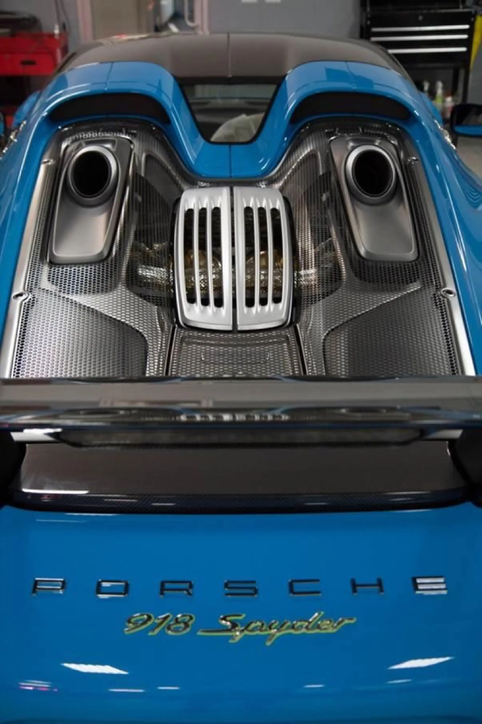 Porsche 918 Spyder in Riviera Blue con Weissach Package - 10