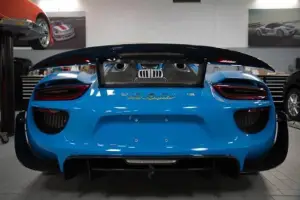 Porsche 918 Spyder in Riviera Blue con Weissach Package - 11