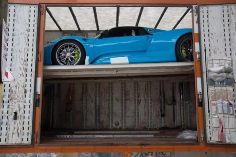 Porsche 918 Spyder in Riviera Blue con Weissach Package - 14