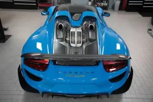 Porsche 918 Spyder in Riviera Blue con Weissach Package - 15