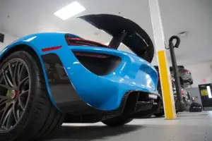 Porsche 918 Spyder in Riviera Blue con Weissach Package - 19