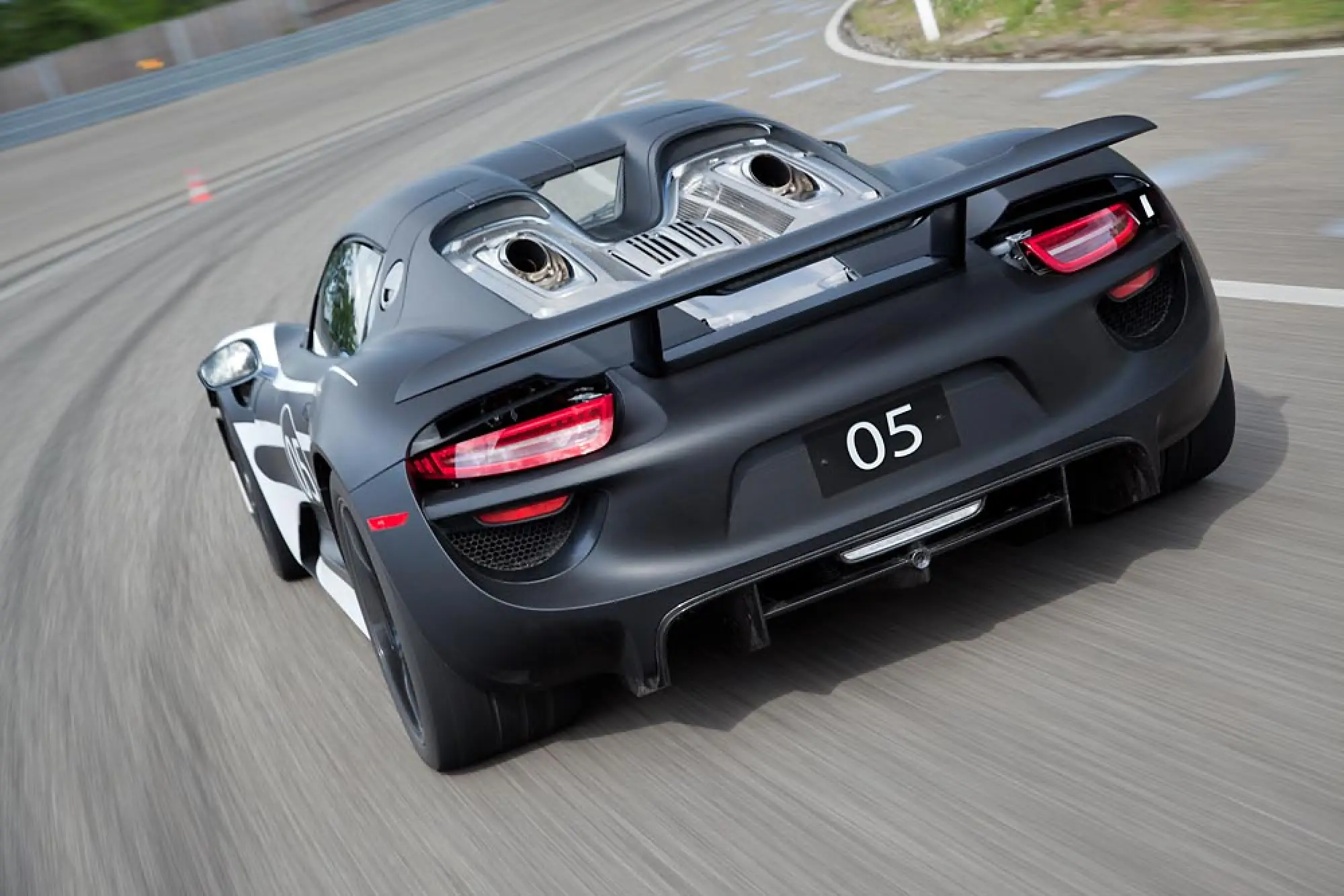 Porsche 918 Spyder prime foto su strada - 2
