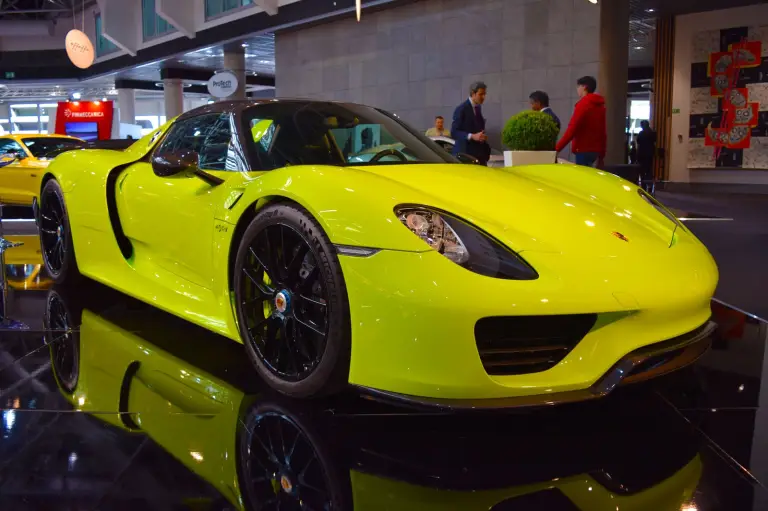 Porsche 918 Spyder Weissach Acid Green - 1