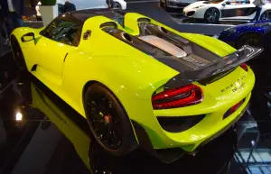 Porsche 918 Spyder Weissach Acid Green