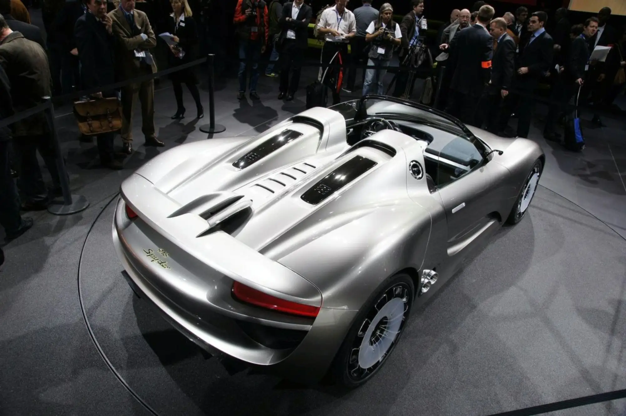 Porsche 918 Spyder - 3