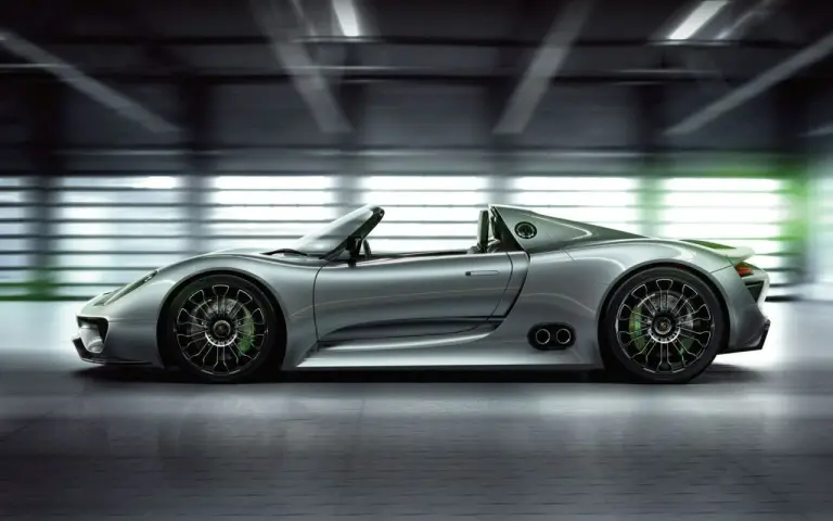 Porsche 918 Spyder - 12