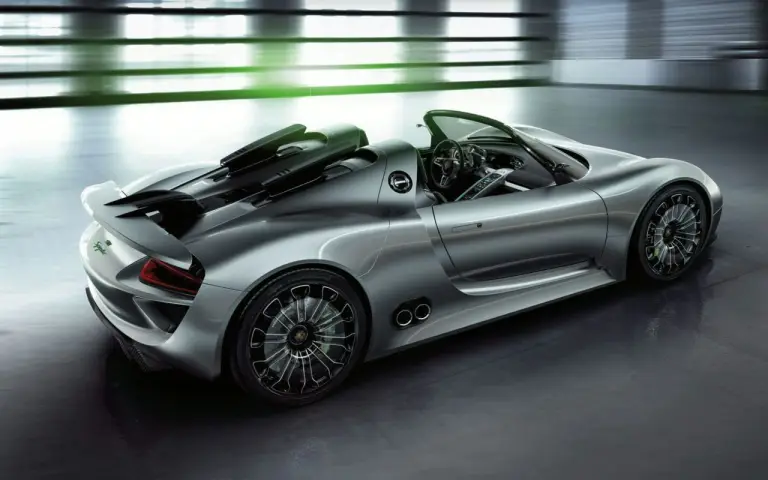 Porsche 918 Spyder - 22