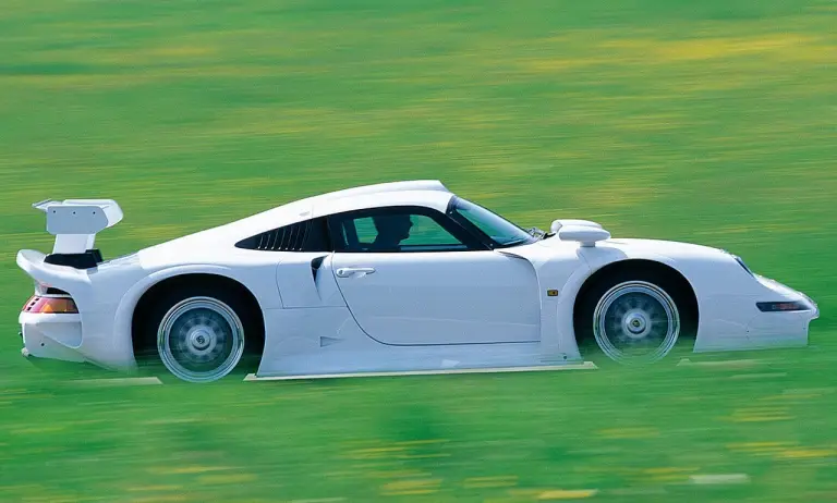 Porsche 991 GT1 Strassenversion - 7