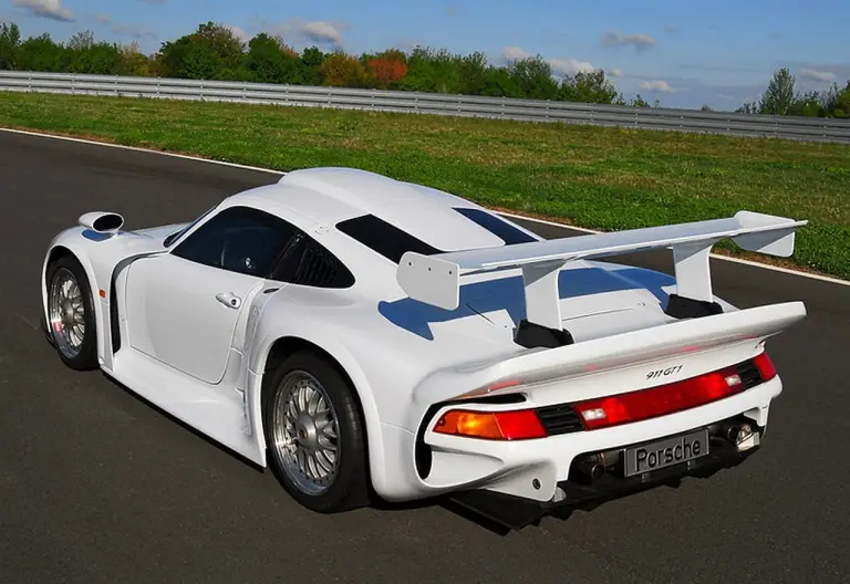 Porsche 991 GT1 Strassenversion - 9