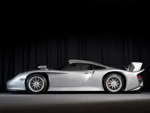 Porsche 991 GT1 Strassenversion
