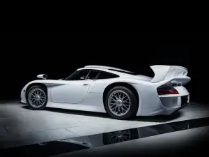 Porsche 991 GT1 Strassenversion