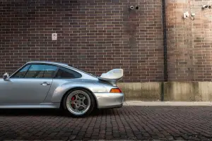 Porsche 993 GT2 RM Sotheby's - 10