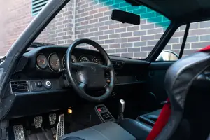 Porsche 993 GT2 RM Sotheby's - 15