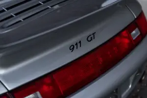 Porsche 993 GT2 RM Sotheby's - 18