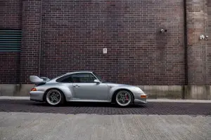 Porsche 993 GT2 RM Sotheby's - 40