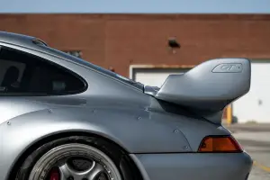 Porsche 993 GT2 RM Sotheby's - 32