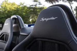 Porsche Boxster Spyder primo contatto 2015
