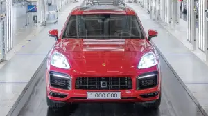 Porsche Cayenne 20° anniversario - Foto - 11