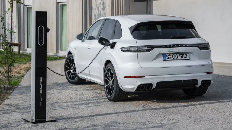 Porsche Cayenne 20° anniversario - Foto - 1