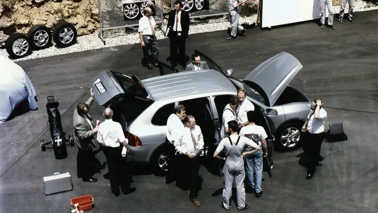 Porsche Cayenne 20° anniversario - Foto - 3