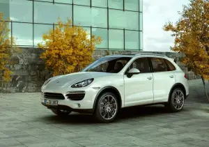 Porsche Cayenne 2011 - Foto Ufficiali - 2