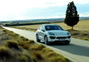 Porsche Cayenne 2011 - Foto Ufficiali - 6