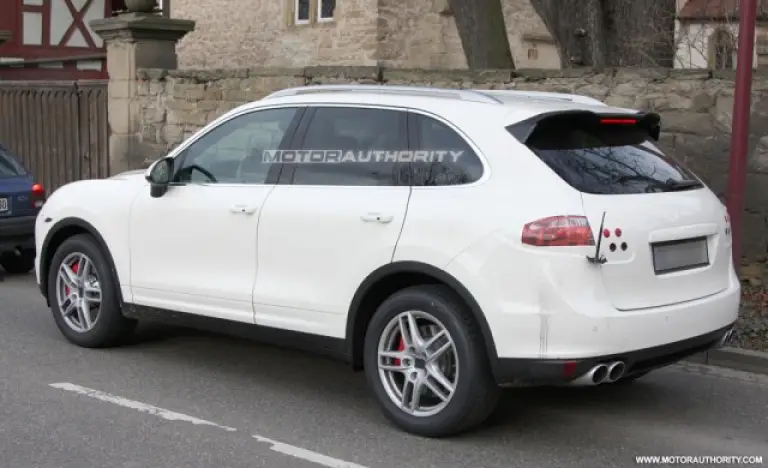 Porsche Cayenne 2011 - 8