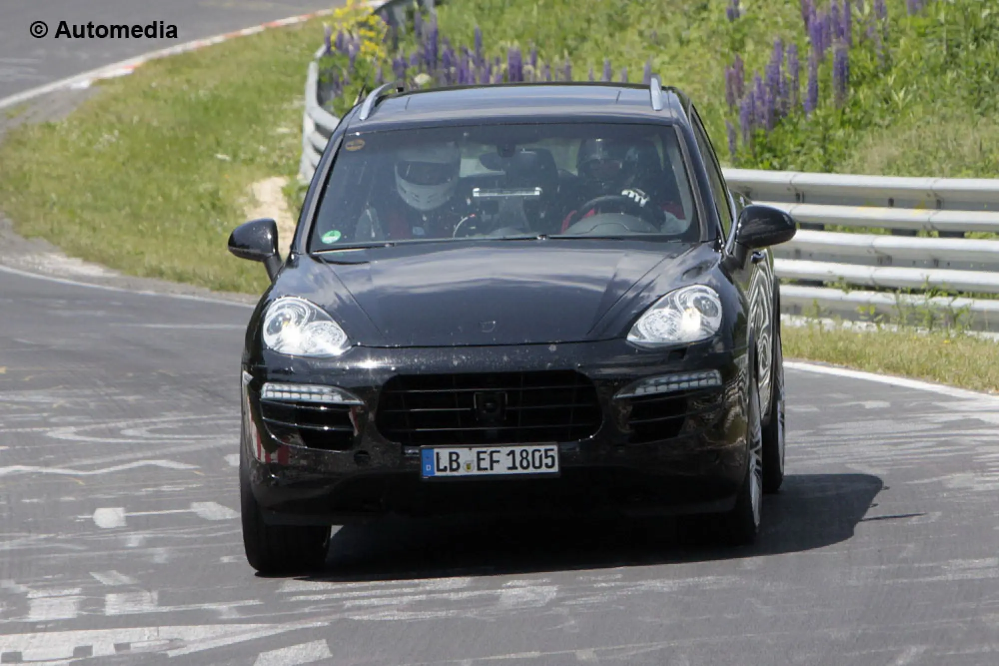 Porsche Cayenne 2015 - Foto spia 21-06-2013 - 1