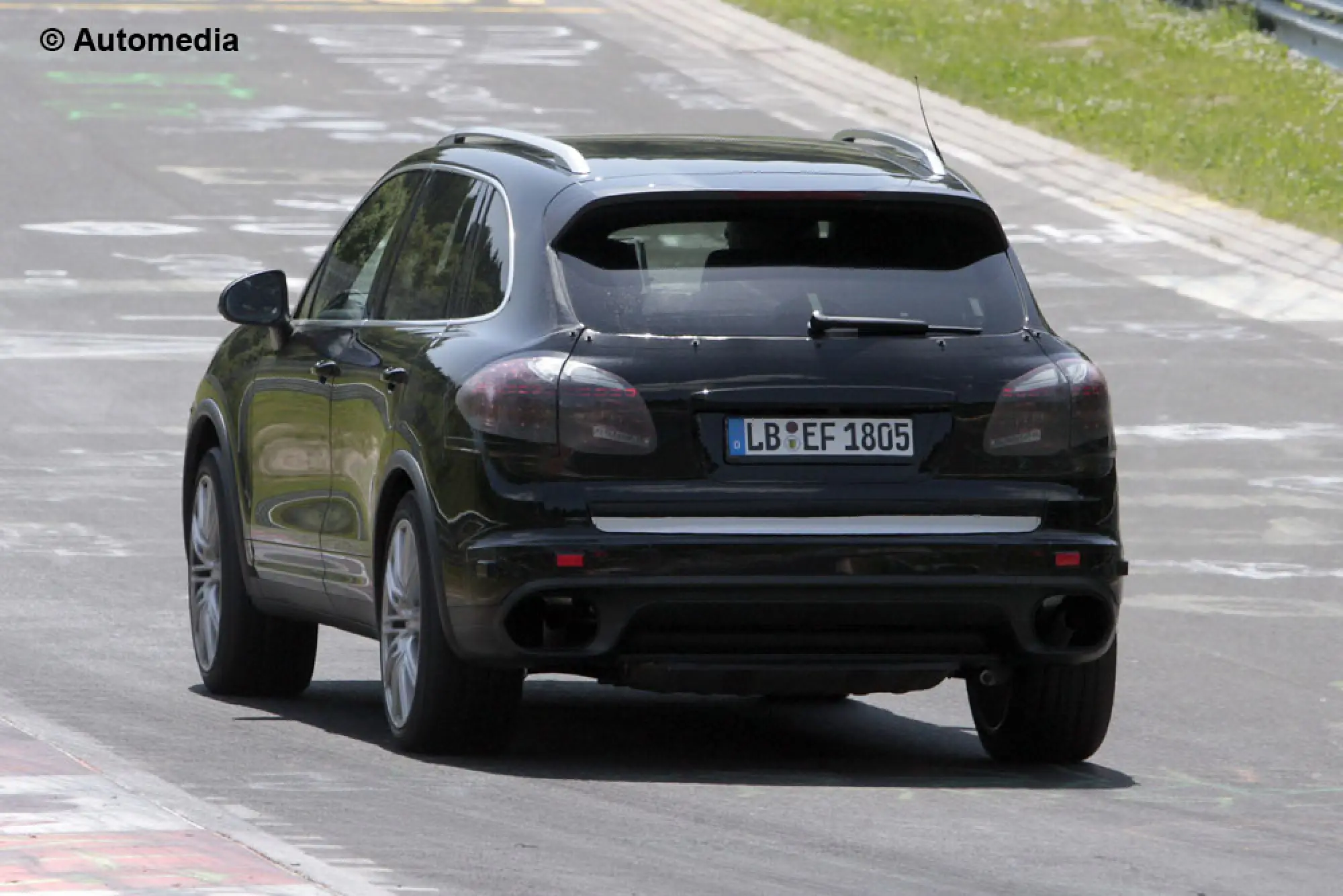 Porsche Cayenne 2015 - Foto spia 21-06-2013 - 5