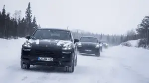 Porsche Cayenne 2018 - test al caldo e al freddo