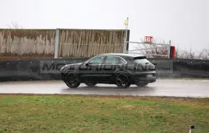 Porsche Cayenne 2022 - Foto spia 05-02-2021