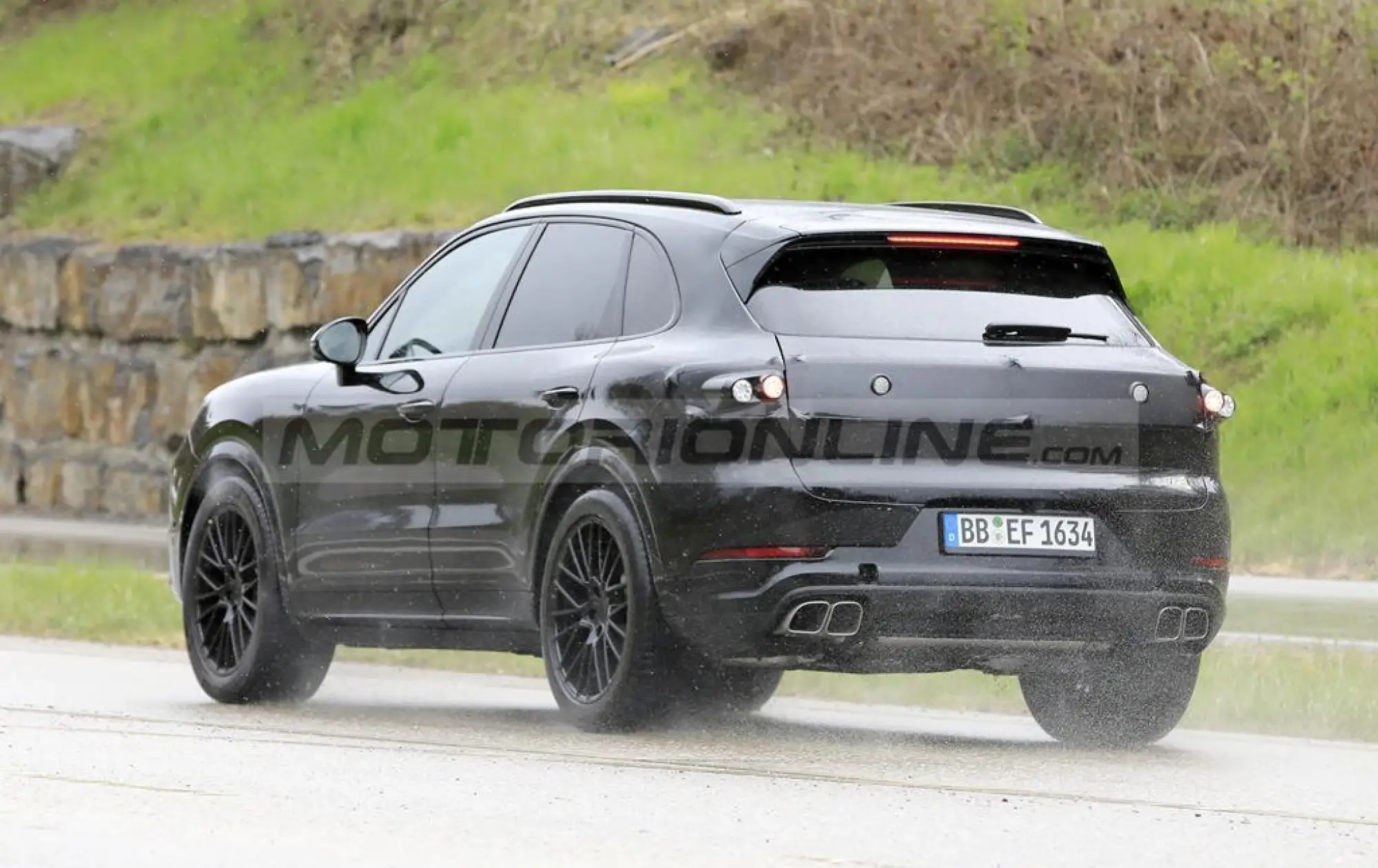 Porsche Cayenne 2022 - Foto spia 06-05-2021 - 6