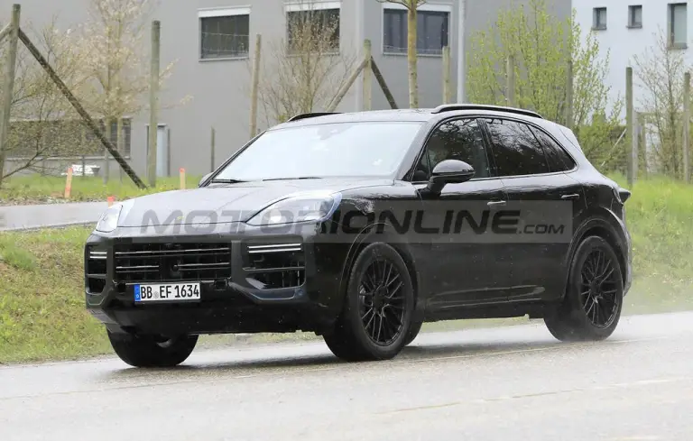 Porsche Cayenne 2022 - Foto spia 06-05-2021 - 9