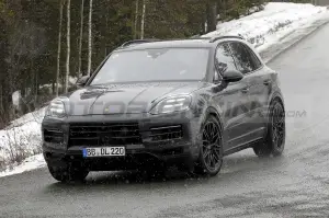 Porsche Cayenne 2023 - Foto Spia 30-03-2022 - 14