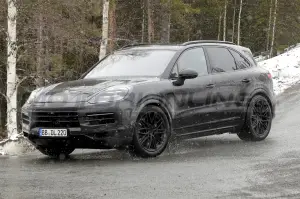 Porsche Cayenne 2023 - Foto Spia 30-03-2022 - 12