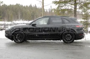 Porsche Cayenne 2023 - Foto Spia 30-03-2022 - 1