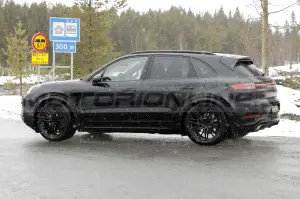 Porsche Cayenne 2023 - Foto Spia 30-03-2022 - 2